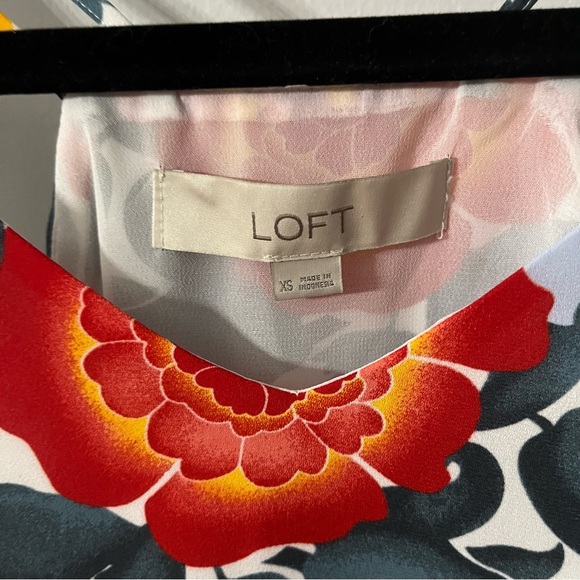 Loft Floral Double Strap Tank Blouse Size Small - Picture 5 of 8